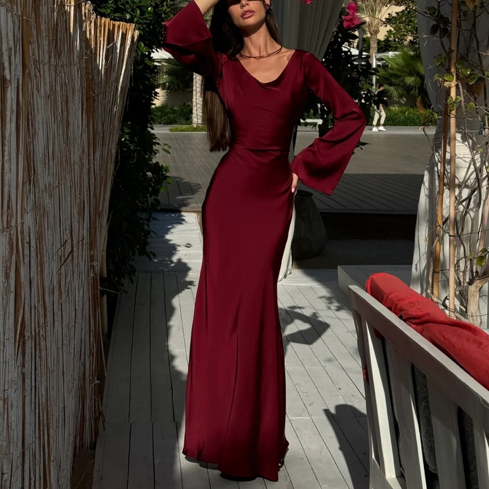 Elegant Long Sleeve Burgundy Dress